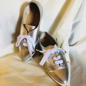 Wendy Williams - Artisan Leather Lace S.🧚🏻‍♀️NEW